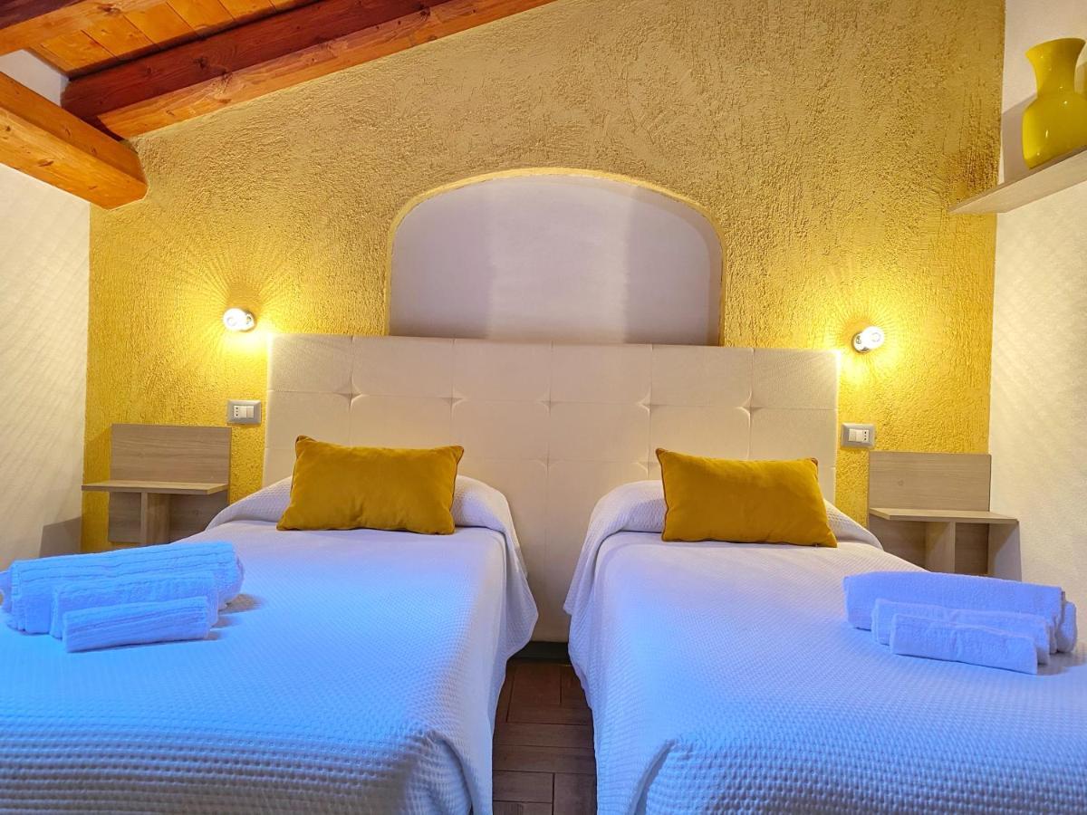 Gioia Guesthouse カブラス エクステリア 写真
