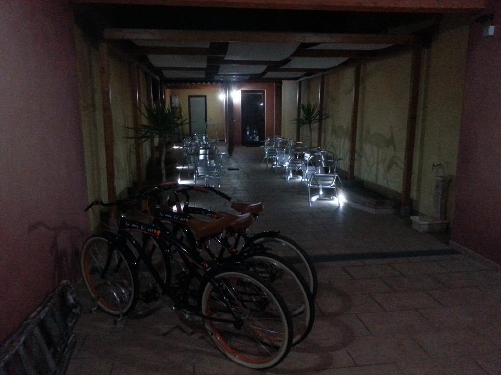 Gioia Guesthouse カブラス エクステリア 写真